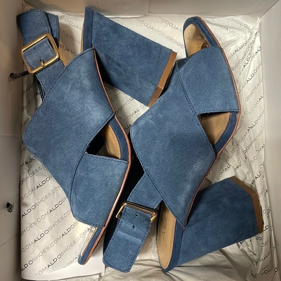 ALDO Joli blue suede chunky stack heel with rose gold buckle size 7.5 US - Picture 2 of 8